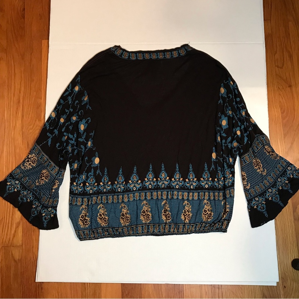 FREE PEOPLE boho black/teal women’s top size small - Picture 3 of 9